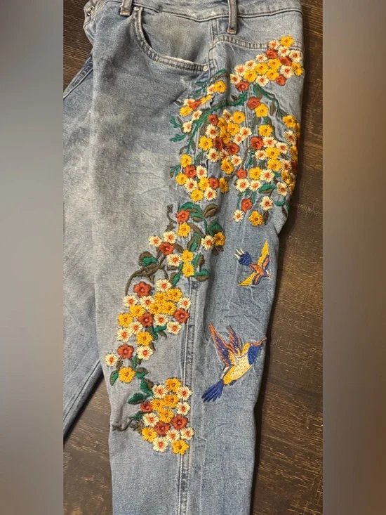 Free People Light Blue Straight Leg Jeans with Yellow Floral Embroidery - Picture 5 of 10